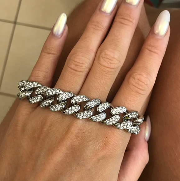 ⭐️Host Pick⭐️Lux Diamond Cuban Link Bracelet - Picture 2 of 2